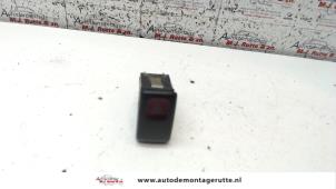 O104156 Gebruikte schakelaar paniekverlichting Volkswagen Golf