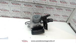 O114830 Gebruikte abs pomp Peugeot 108
