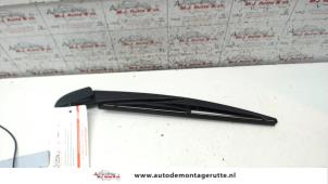 O97640 Gebruikte ruitenwisserarm achter Peugeot 108