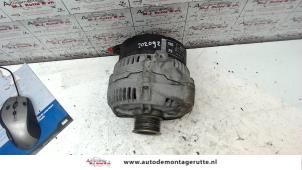 O124048 Gebruikte dynamo Opel Vectra
