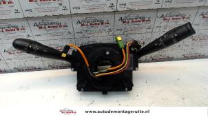 O102789 Gebruikte stuurkolomschakelaar Citroen C2