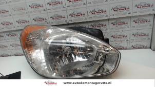 O73838 Gebruikte koplamp rechts Hyundai Accent