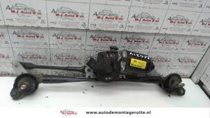 O118812 Gebruikte ruitenwismotor+mechaniek Hyundai Accent
