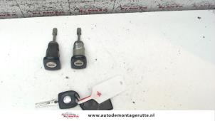 O81871 Gebruikte portierslot cilinder rechts Volkswagen Passat