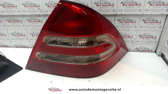 Gebruikte Achterlicht rechts Mercedes C-Klasse O94451