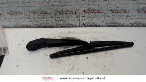 O97641 Gebruikte ruitenwisserarm achter Peugeot 108