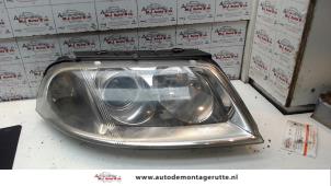 O73600 Gebruikte rechter koplamp Volkswagen Passat