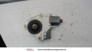 O90233 Gebruikte portierruitmotor Peugeot 407