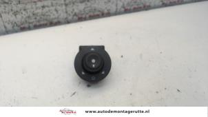 O106029 Gebruikte spiegel schakelaar Peugeot 1007
