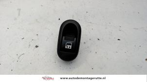 O77320 Gebruikte schuifdeur schakelaar Peugeot 1007