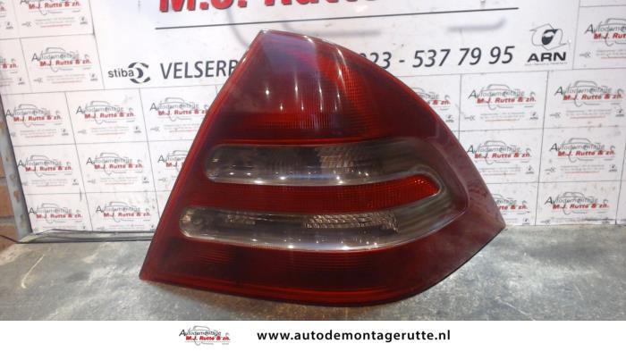 Gebruikte Achterlicht rechts Mercedes C-Klasse O94454