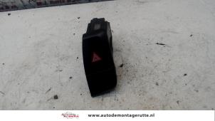 O103954 Gebruikte gevarenlicht schakelaar Audi A5