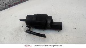 O115051 Gebruikte ruitensproeierpomp voor Audi A5