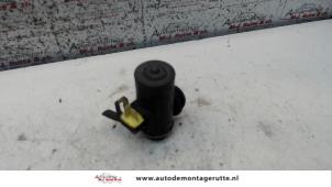 O115587 Gebruikte ruitensproeierpomp voor Honda Civic IMA