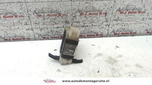 O115383 Gebruikte ruitensproeierpomp voor Kia Picanto