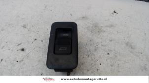 O107302 Gebruikte ruit schakelaar elektrisch Volkswagen Polo