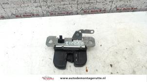 O91981 Gebruikte slotmechaniek achterklep Seat Ibiza
