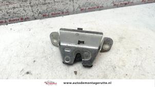 O91827 Gebruikte slotmechaniek achterklep Citroen C1