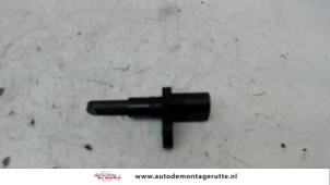 O110675 Gebruikte temperatuursensor binnen Volkswagen Golf