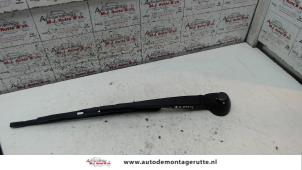 O97607 Gebruikte ruitenwisserarm achter Citroen C3