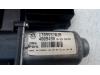 Gebruikte Raammotor Portier Volkswagen Touran O89933