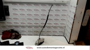 O83352 Gebruikte slotmechaniek portier 4deurs links-achter Alfa Romeo 159