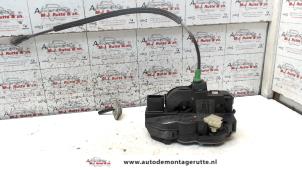 O83906 Gebruikte slotmechaniek portier 4deurs rechts-achter Opel Insignia