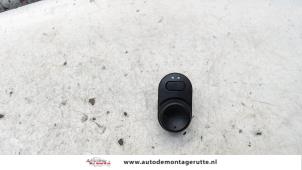 O105787 Gebruikte schakelaar spiegel Opel Zafira