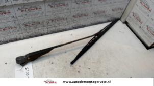 O97721 Gebruikte ruitenwisserarm achter Honda Logo