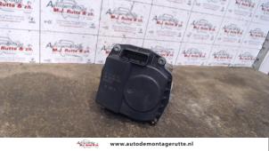O123124 Gebruikte gasklephuis Citroen C2