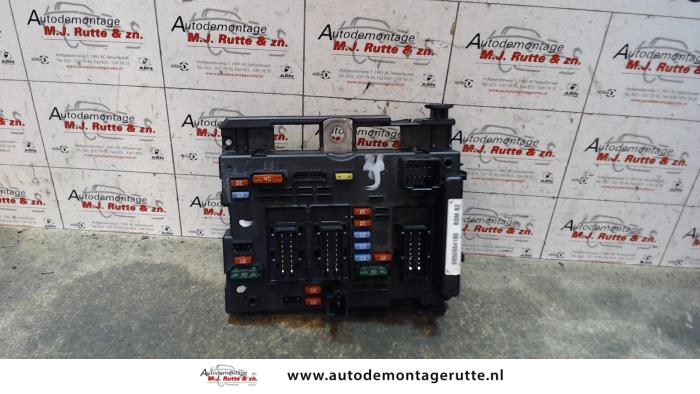 Gebruikte Zekeringkast Peugeot 307 O119439