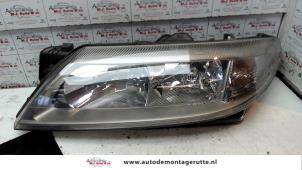 O72814 Gebruikte linker koplamp Renault Laguna