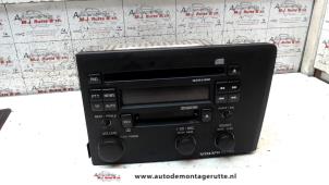 Gebruikte Radio Volvo S60 I (RS/HV) 2.4 D5 20V Prijs op aanvraag aangeboden door Autodemontage M.J. Rutte B.V.