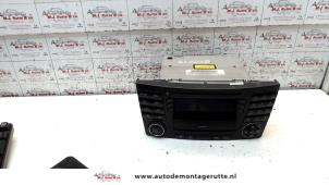 O109832 Gebruikte radio Mercedes E-Klasse