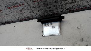 O130977 Gebruikte kachel weerstand Nissan Micra