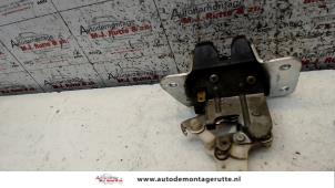 O91922 Gebruikte slotmechaniek achterklep Mitsubishi Lancer