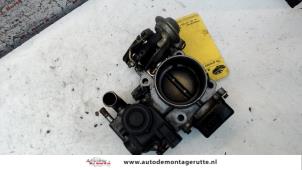 O122836 Gebruikte gasklephuis Mazda MX-3