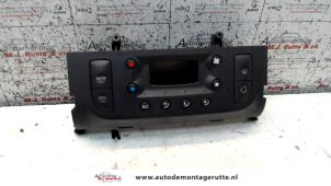 O100634 Gebruikte chaufage bedieningspaneel Renault Clio