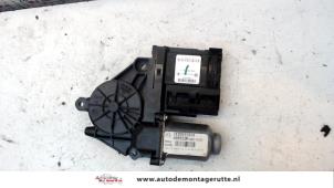 O90013 Gebruikte raammotor portier Volkswagen Golf