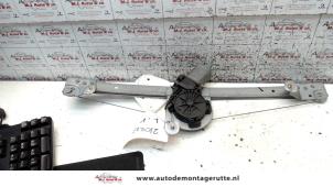 O78170 Gebruikte ruitmechaniek 4deurs links-voor Dacia Logan