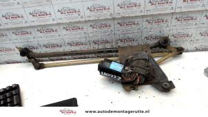 O118797 Gebruikte ruitenwismotor+mechaniek Dacia Logan