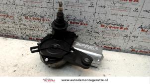 O97133 Gebruikte ruitenwissermotor achter Peugeot 107