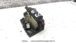 O83961 Gebruikte portierslot mechaniek 4deurs rechts-achter Dacia Logan