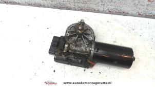 Gebruikte Ruitenwissermotor voor Seat Alhambra (7V8/9) 2.0 Prijs op aanvraag aangeboden door Autodemontage M.J. Rutte B.V.