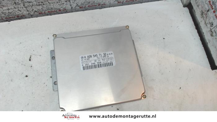 Computer Motormanagement van een Mercedes-Benz CLK (R208) 2.0 200 16V 2000