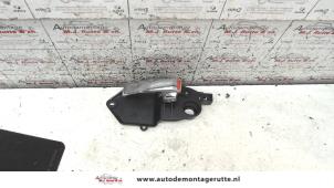O79749 Gebruikte portiergreep 2deurs links Fiat 500