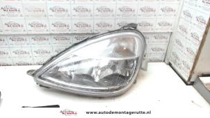 O71867 Gebruikte linker koplamp Mercedes A-Klasse