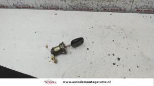 O81964 Gebruikte portierslot cilinder rechts Daihatsu Young RV