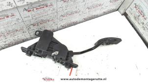 O110521 Gebruikte gaspedaal Mitsubishi Grandis