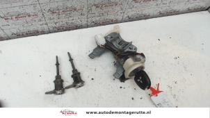 O82242 Gebruikte cilinderslotenset (compleet) Mitsubishi Grandis